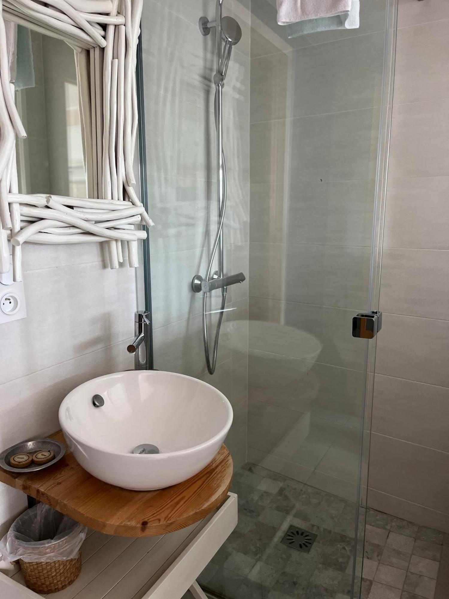 Les Transats Chambre Et Appartements Face A La Mer Barfleur Exterior foto