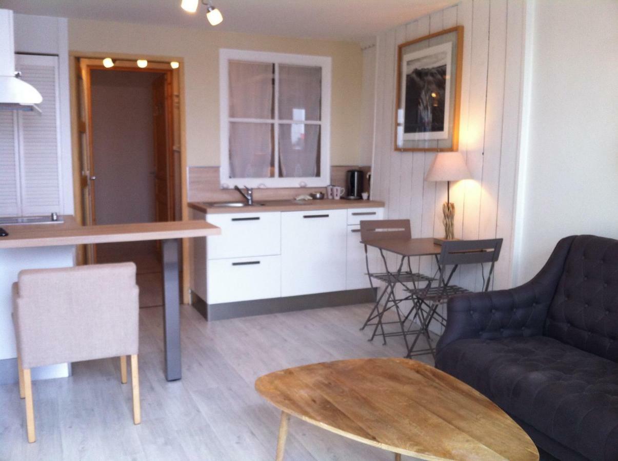 Les Transats Chambre Et Appartements Face A La Mer Barfleur Exterior foto